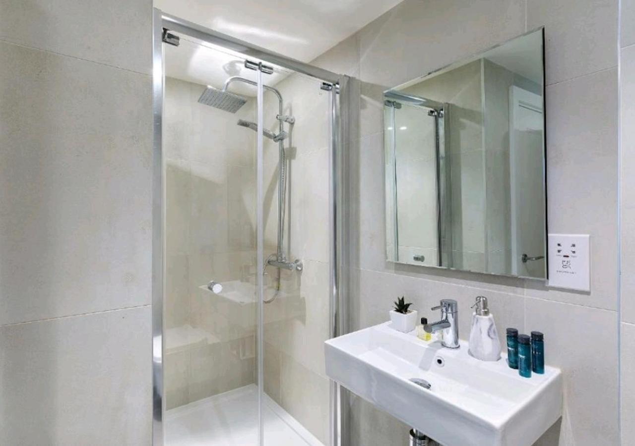 Deluxe Central London North Apartment ภายนอก รูปภาพ